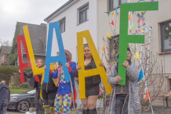 Bilder Galerie – Karnevalsumzug 2023