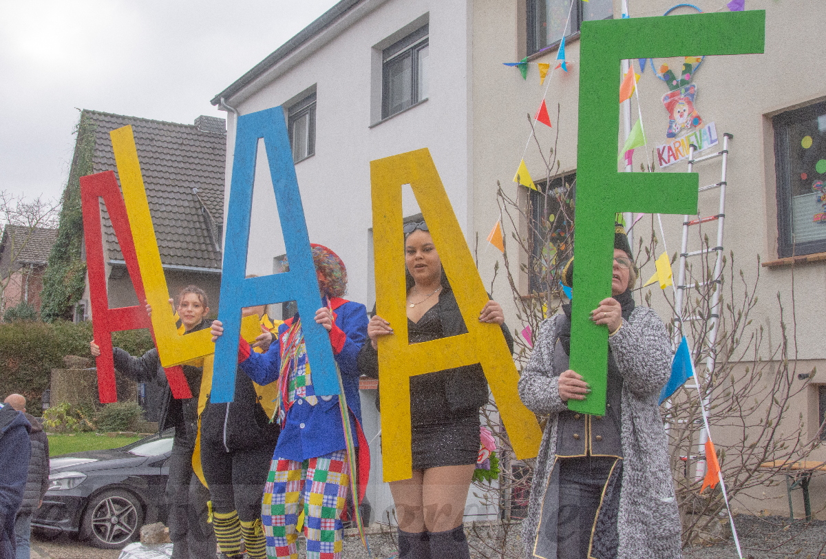 Bilder Galerie – Karnevalsumzug 2023